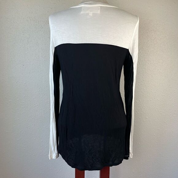 Two by Vince Camuto Long Sleeve Top Size M EUC - Picture 4 of 6